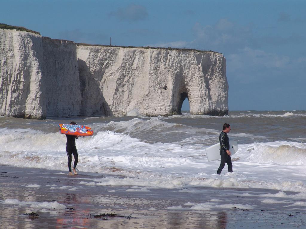 Broadstairs Beach Holiday Apartments - Direct Accessibility To Kingsgate Bay - With A Parking Space Exterior foto